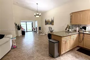 8731 NW 153rd Terrace, Miami Lakes, FL 33018 - Photo 9