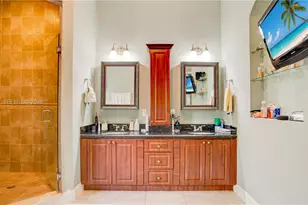 9810 NW 137th St, Hialeah Gardens, FL 33018 - Photo 73