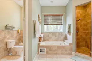 9810 NW 137th St, Hialeah Gardens, FL 33018 - Photo 71