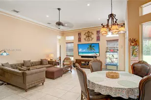 9810 NW 137th St, Hialeah Gardens, FL 33018 - Photo 37
