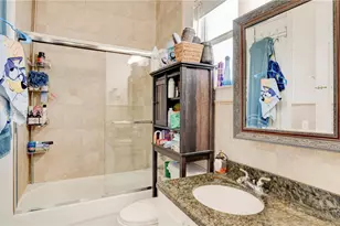 9810 NW 137th St, Hialeah Gardens, FL 33018 - Photo 59