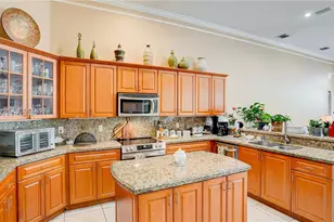 9810 NW 137th St, Hialeah Gardens, FL 33018 - Photo 31