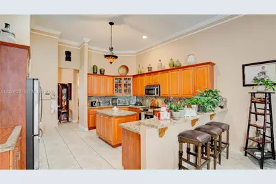 9810 NW 137th St, Hialeah Gardens, FL 33018 - Photo 33
