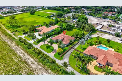 9810 NW 137th St, Hialeah Gardens, FL 33018 - Photo 105
