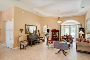 9810 NW 137th St, Hialeah Gardens, FL 33018 - Photo 41