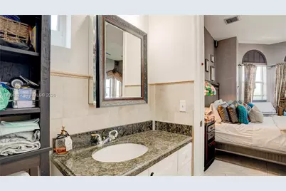 9810 NW 137th St, Hialeah Gardens, FL 33018 - Photo 61
