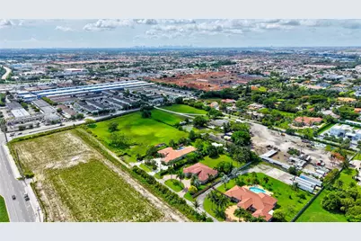 9810 NW 137th St, Hialeah Gardens, FL 33018 - Photo 85