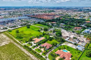 9810 NW 137th St, Hialeah Gardens, FL 33018 - Photo 103