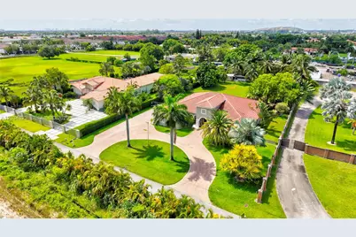 9810 NW 137th St, Hialeah Gardens, FL 33018 - Photo 113
