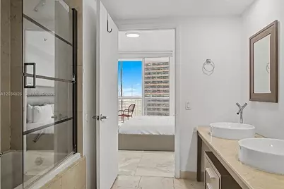 485 Brickell Ave #2209, Miami, FL 33131 - Photo 13