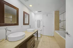 485 Brickell Ave, Miami, FL 33131 - Photo 11