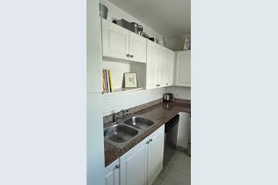 7800 Collins Ave #508, Miami Beach, FL 33141 - Photo 11