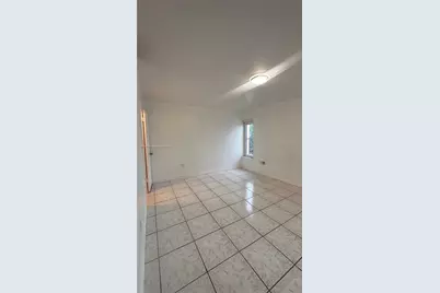 7646 Abbott Ave #3, Miami Beach, FL 33141 - Photo 9