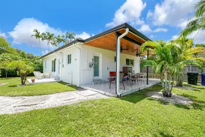 240 Nahkoda Dr, Miami Springs, FL 33166 - Photo 43