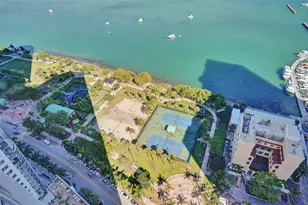 1750 N Bayshore Dr, Miami, FL 33132 - Photo 29
