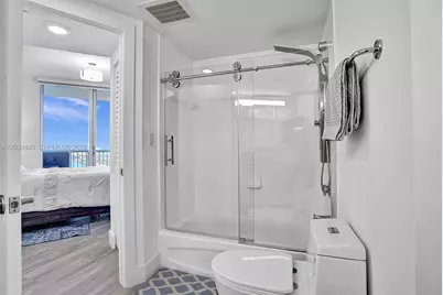 1750 N Bayshore Dr #3802, Miami, FL 33132 - Photo 21