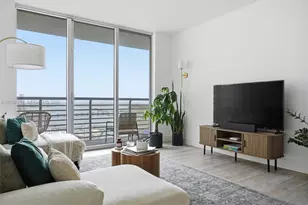 325 S Biscayne Blvd, Miami, FL 33131 - Photo 3