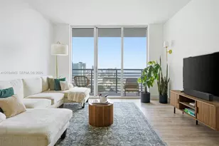 325 S Biscayne Blvd, Miami, FL 33131 - Photo 3