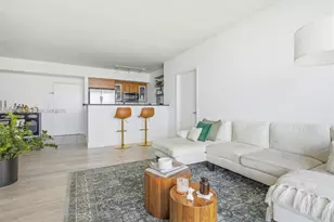 325 S Biscayne Blvd, Miami, FL 33131 - Photo 13