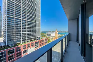 121 NE 5th St, Miami, FL 33132 - Photo 25