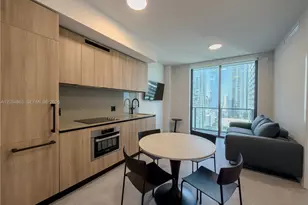 121 NE 5th St, Miami, FL 33132 - Photo 7