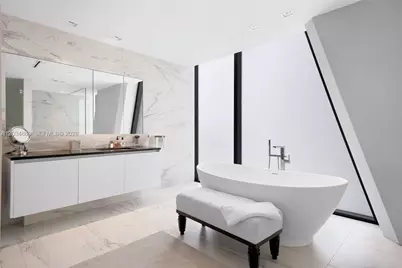 1000 Biscayne Blvd #3701, Miami, FL 33132 - Photo 5