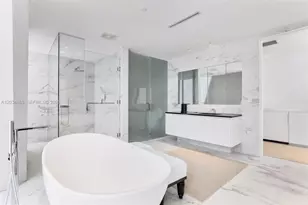 1000 Biscayne Blvd, Miami, FL 33132 - Photo 7