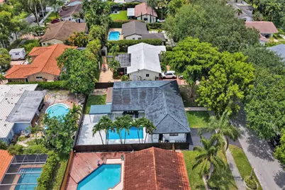 14021 Cypress Ct, Miami Lakes, FL 33014 - Photo 55