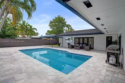 14021 Cypress Ct, Miami Lakes, FL 33014 - Photo 43