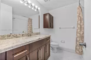 1125 SW 44th Ave, Deerfield Beach, FL 33442 - Photo 3