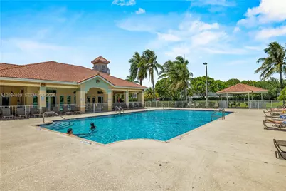 1125 SW 44th Ave, Deerfield Beach, FL 33442 - Photo 37