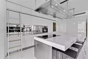 10 Venetian Way, Miami Beach, FL 33139 - Photo 9