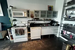 10 SW South River Dr, Miami, FL 33130 - Photo 21