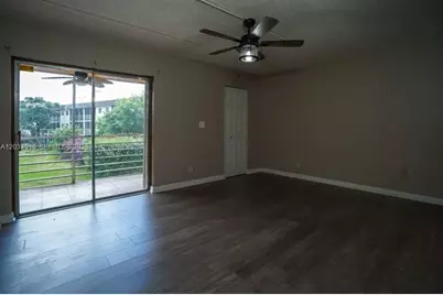 2200 Springdale Blvd #214, Palm Springs, FL 33461 - Photo 15