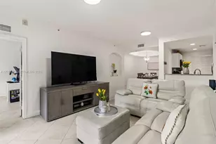 6540 NW 114th Ave, Doral, FL 33178 - Photo 9