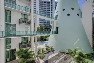 6000 Collins Ave, Miami Beach, FL 33140 - Photo 29