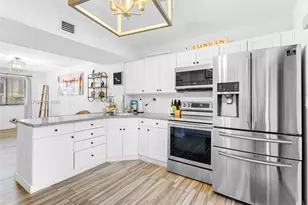 1805 SW 107th Ave, Miami, FL 33165 - Photo 11