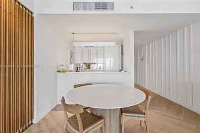 2201 Collins Ave #1019, Miami Beach, FL 33139 - Photo 7
