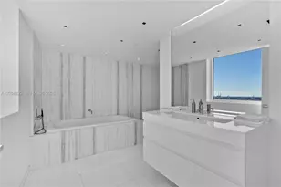 10 Venetian Way, Miami Beach, FL 33139 - Photo 27