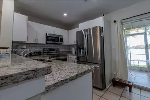 2836 S Edgehill Ln, Cooper City, FL 33026 - Photo 7