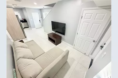 932 NW 2nd St, Fort Lauderdale, FL 33311 - Photo 3