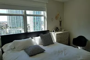 31 SE 5th St, Miami, FL 33131 - Photo 9