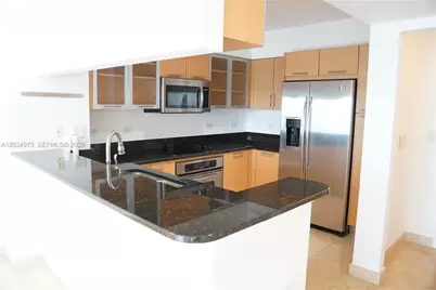 31 SE 5th St #2205, Miami, FL 33131 - Photo 17