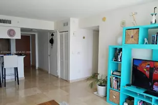 31 SE 5th St, Miami, FL 33131 - Photo 3