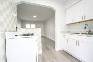 1208 71st St, Miami Beach, FL 33141 - Photo 7