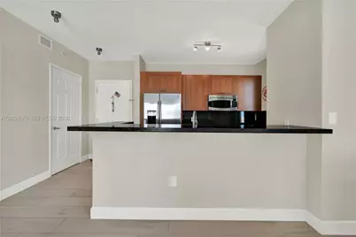 1300 Ponce De Leon Blvd #901, Coral Gables, FL 33134 - Photo 11