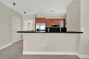 1300 Ponce De Leon Blvd, Coral Gables, FL 33134 - Photo 11