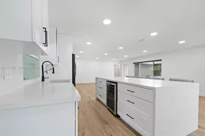 8951 NW 21st St, Pembroke Pines, FL 33024 - Photo 13