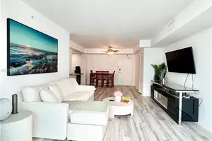7501 E Treasure Dr, North Bay Village, FL 33141 - Photo 7