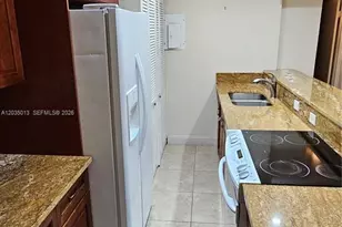 5352 NE 6th Ave, Oakland Park, FL 33334 - Photo 13